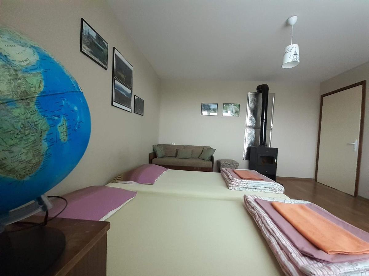 Mihaela Lake Retreat Gnyazdovo Exterior foto