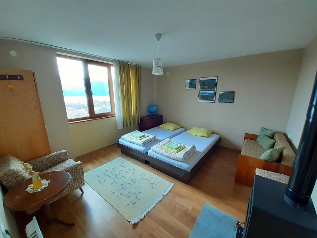 Mihaela Lake Retreat Gnyazdovo Quarto foto